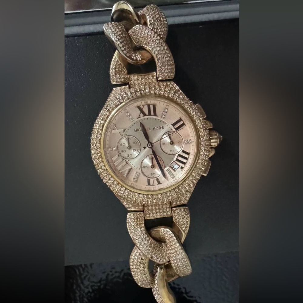 ✨HOST PICK✨- Limited Edition Michael Kors Watch For Sale!